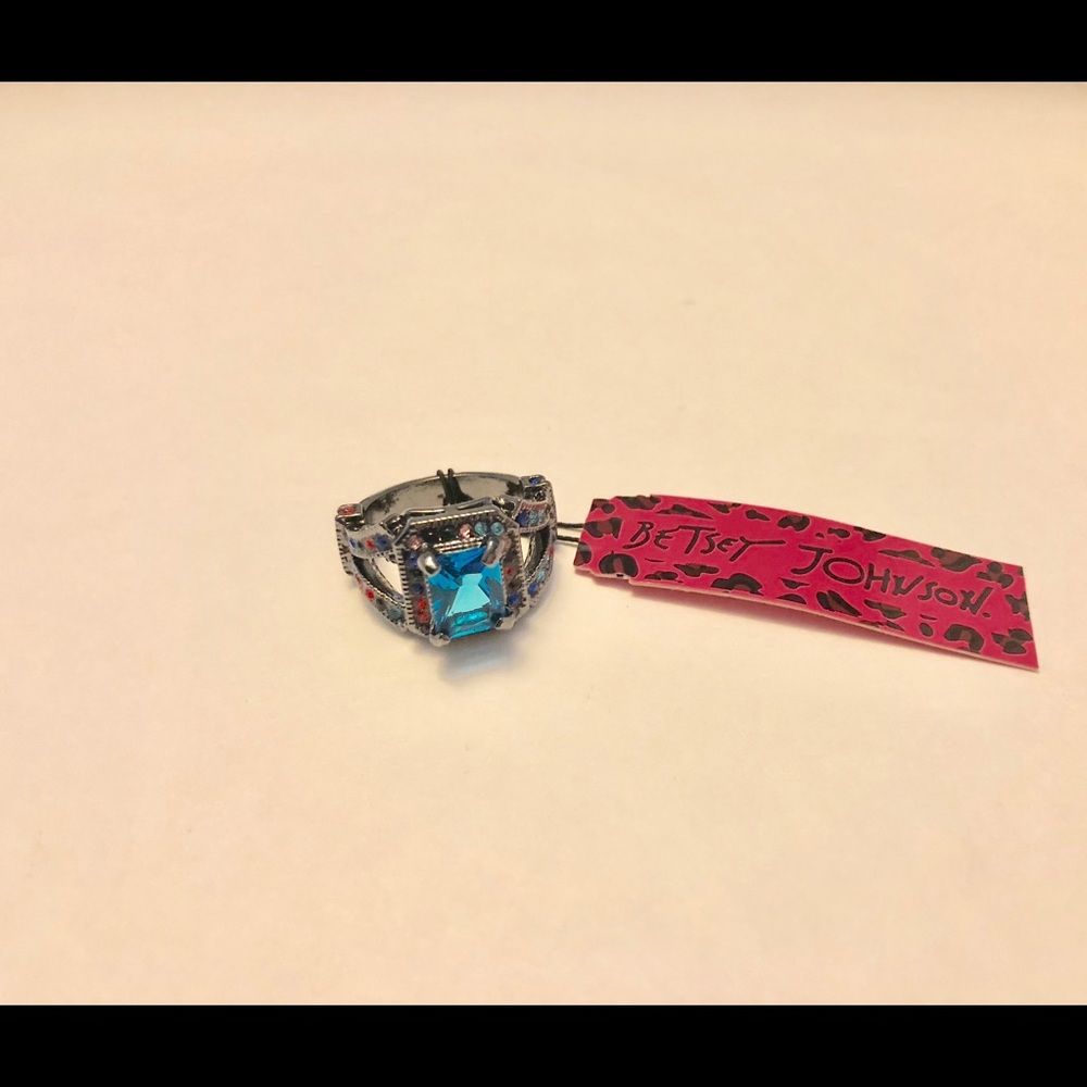 Betsey Johnson Ring with Aquamarine Stone😍